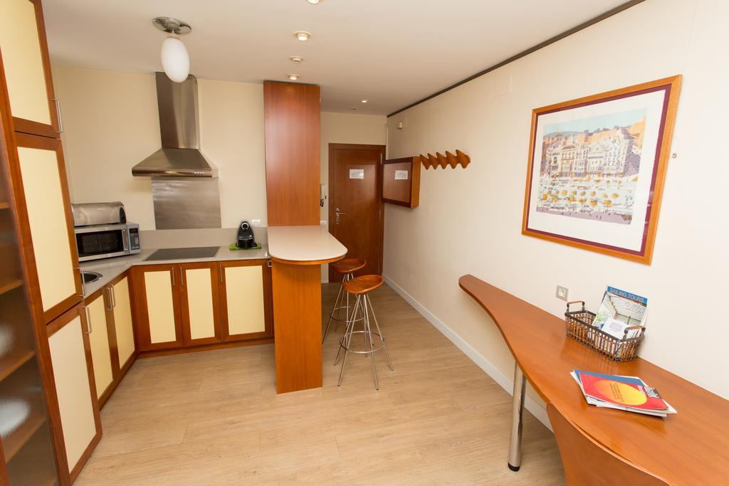 Gaudi Views Apartment Барселона Екстер'єр фото